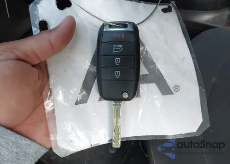 2015 Kia Soul z USA, uszkodzony, nr VIN KNDJN2A27F7816978